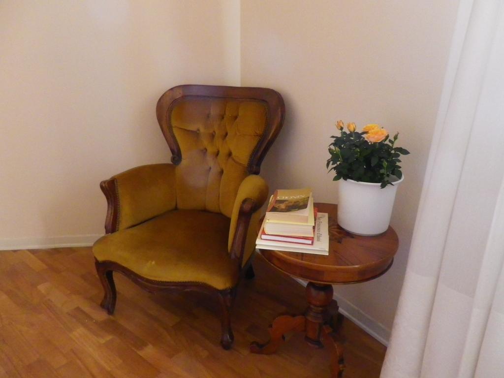 La Terrazza Apartment Lucca Bilik gambar