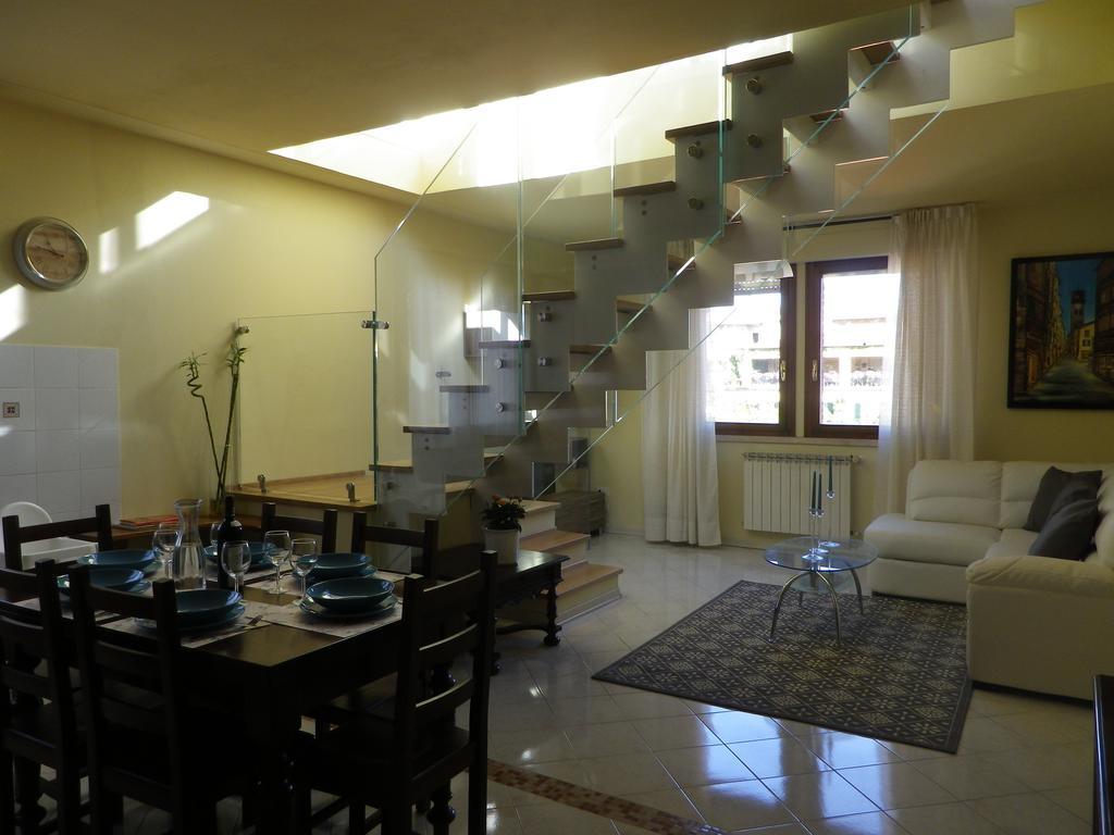 La Terrazza Apartment Lucca Luaran gambar